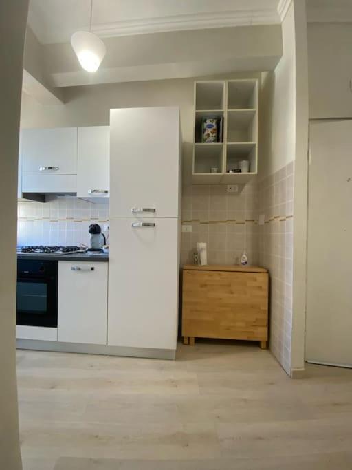 Ferienwohnung Luminoso Monolocale A 2 Passi Dalla Metro A Rom Exterior foto