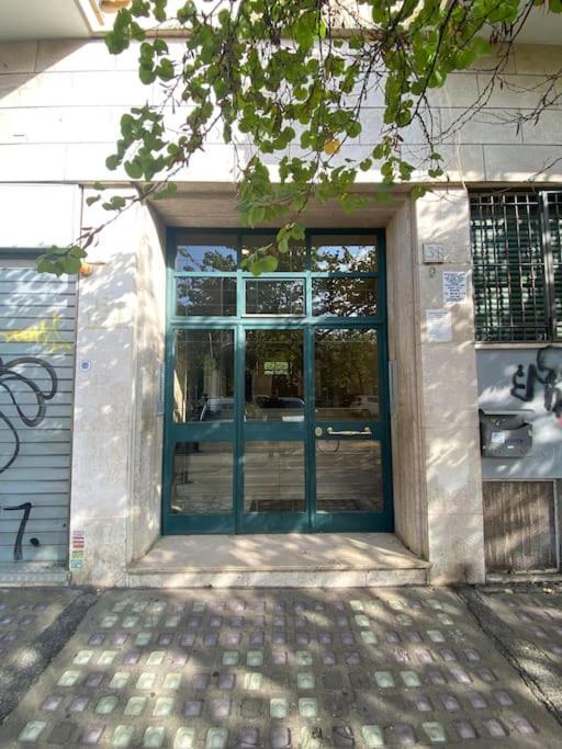 Ferienwohnung Luminoso Monolocale A 2 Passi Dalla Metro A Rom Exterior foto