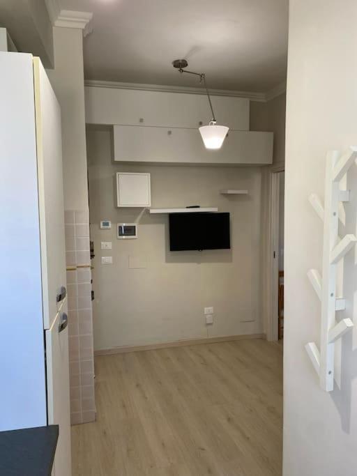 Ferienwohnung Luminoso Monolocale A 2 Passi Dalla Metro A Rom Exterior foto
